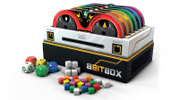 8 Bit Box, la prima console che fonde giochi analogici e videogame